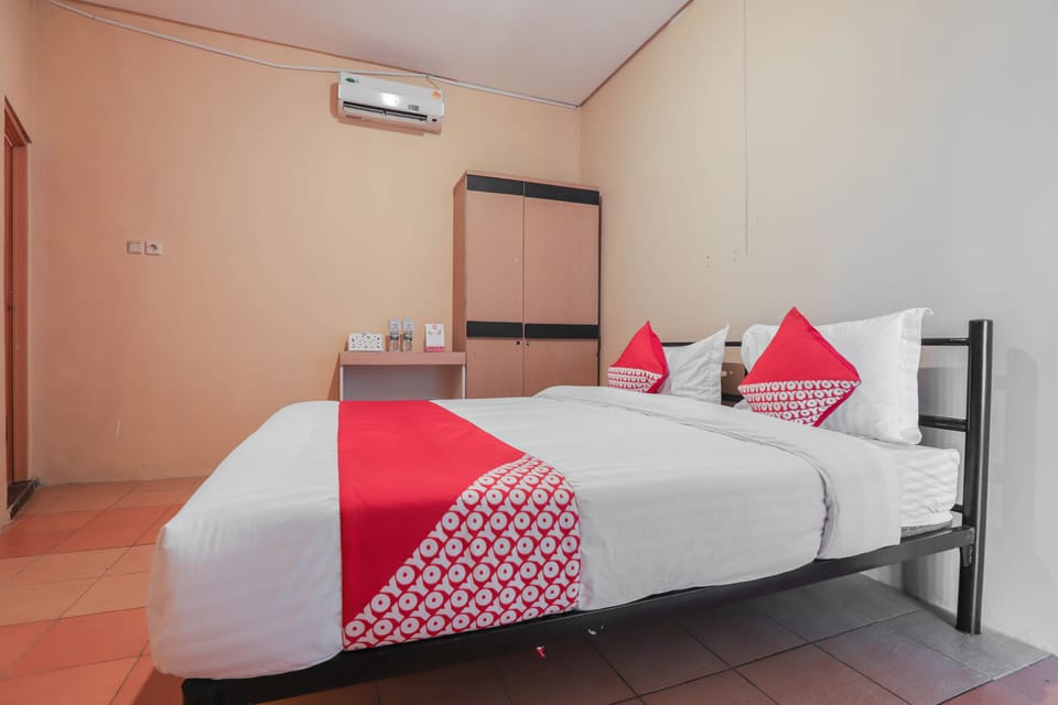 Standard Double Room | Desk, free WiFi, bed sheets