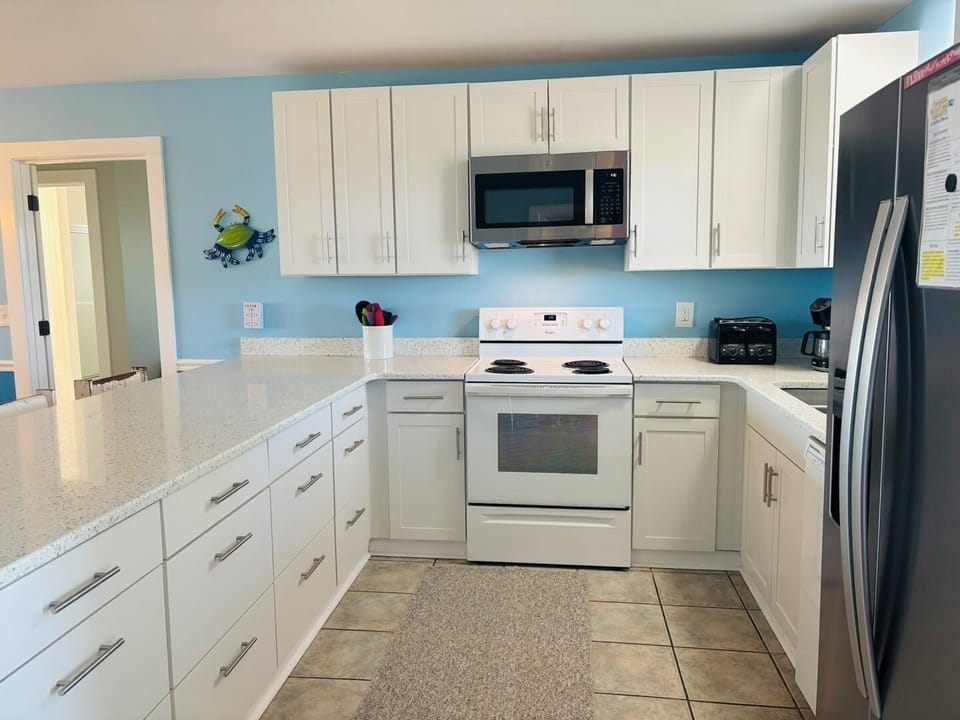 House, 4 Bedrooms | Private kitchen | Coffee/tea maker, fridge, oven, toaster