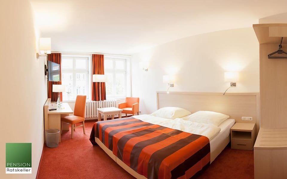Double Room | Desk, free WiFi, bed sheets, wheelchair access