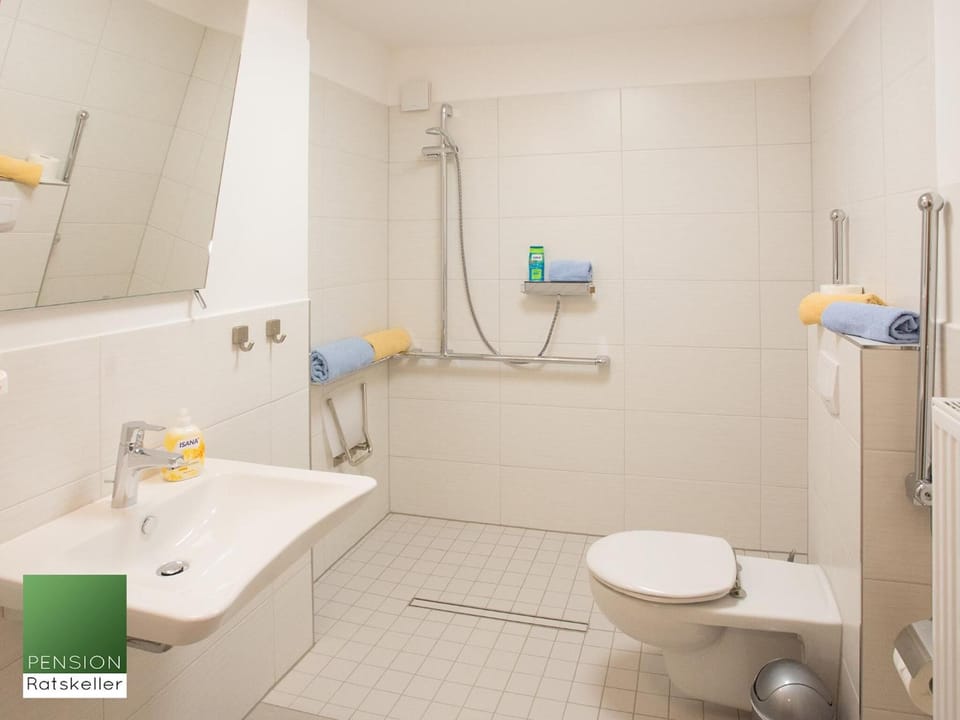 Shower, towels