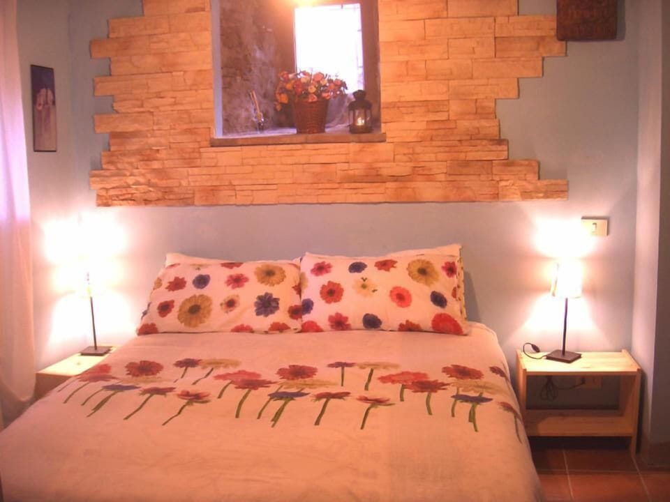 Down comforters, free WiFi, bed sheets