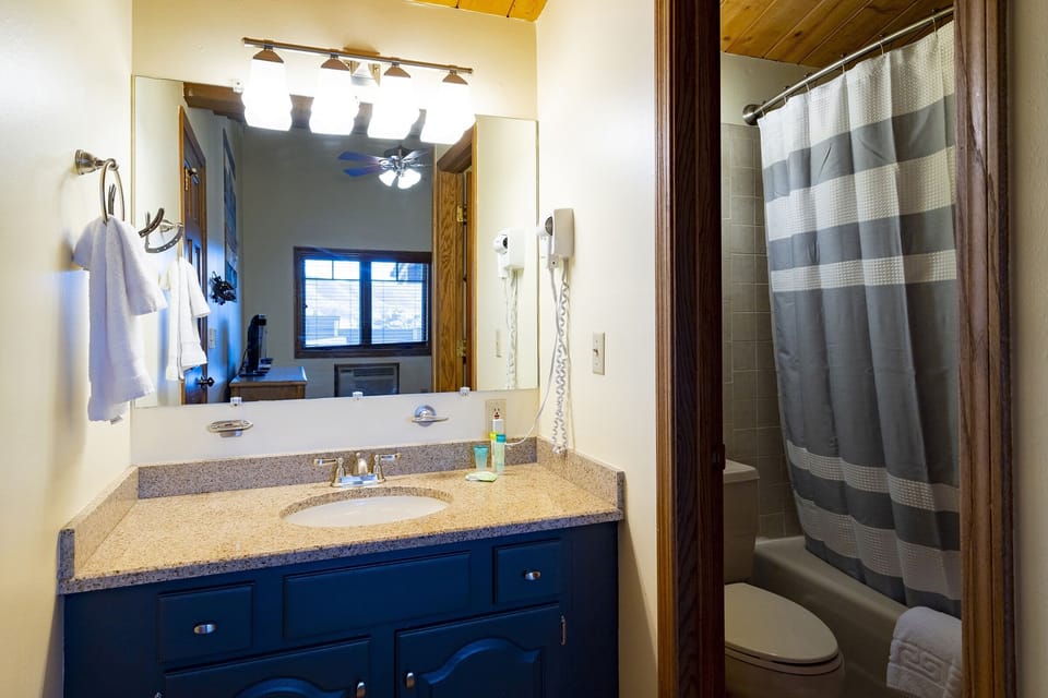 Phoenix 208 4 Bedroom Townhouse by RedAwning House in Steamboat Springs