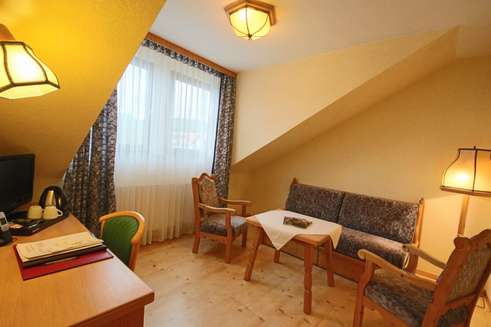 Suite (Landhaus) | Premium bedding, down comforters, minibar, in-room safe