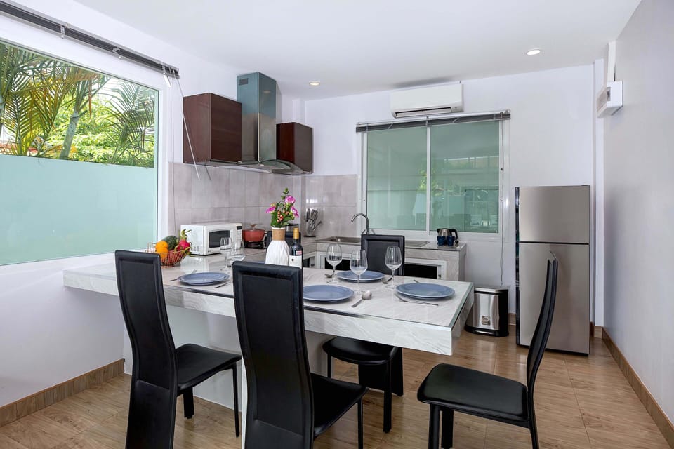 3-Bedroom Pool Villa | In-room dining