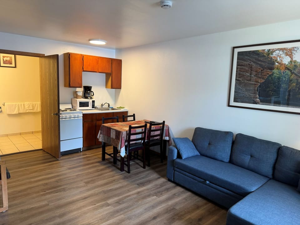 Deluxe Condo, Multiple Beds, Non Smoking | Private kitchen | Fridge, microwave, freezer