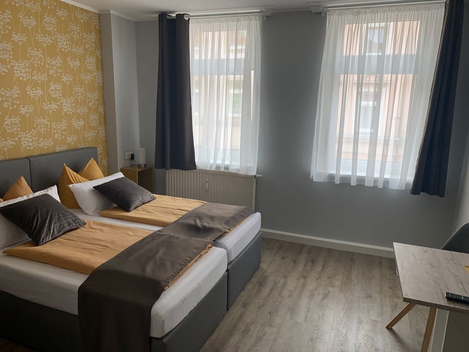 Superior Double Room | Individually decorated, individually furnished, desk, cribs/infant beds