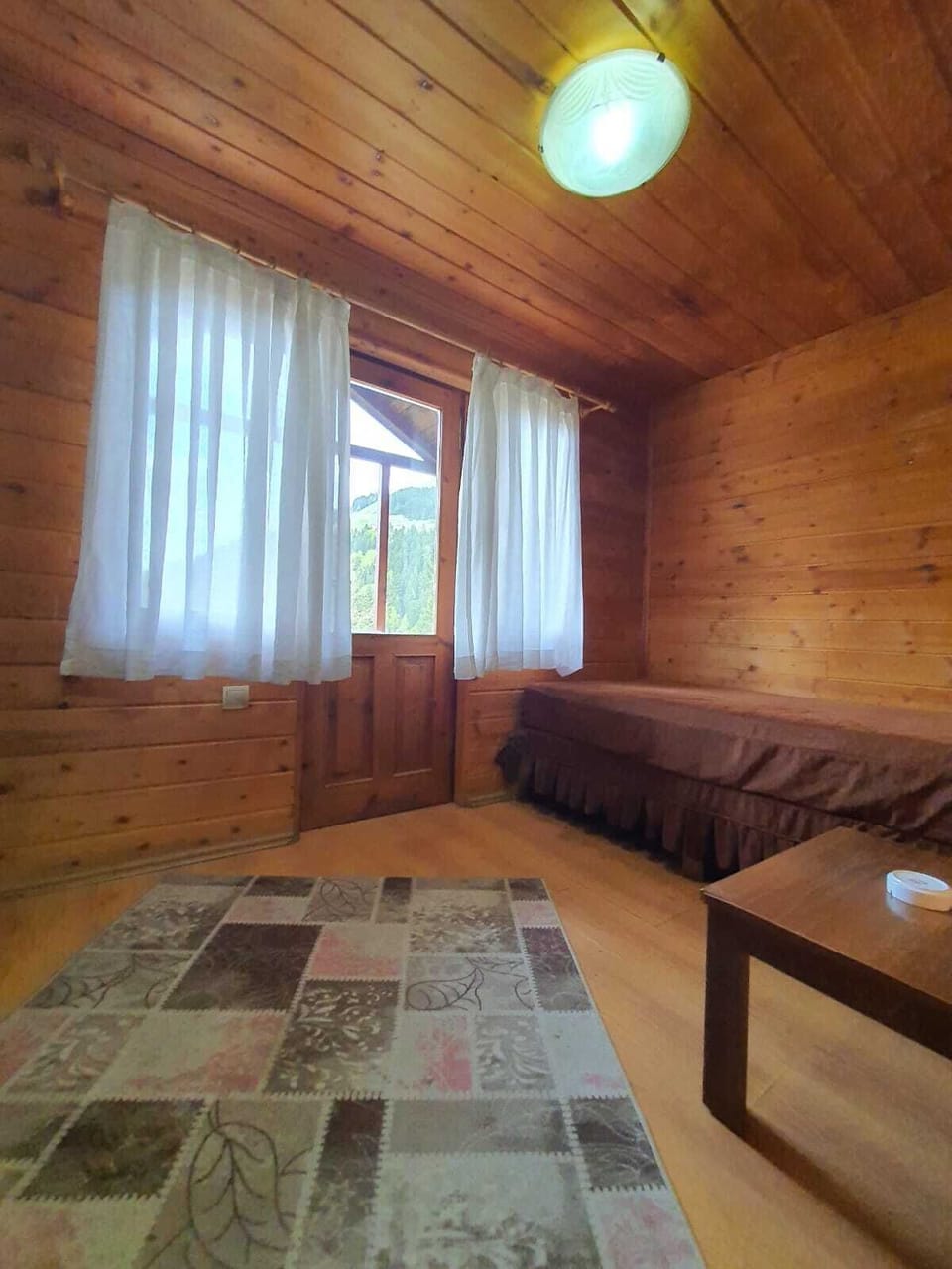 Bungalow | In-room safe, desk, free WiFi, bed sheets