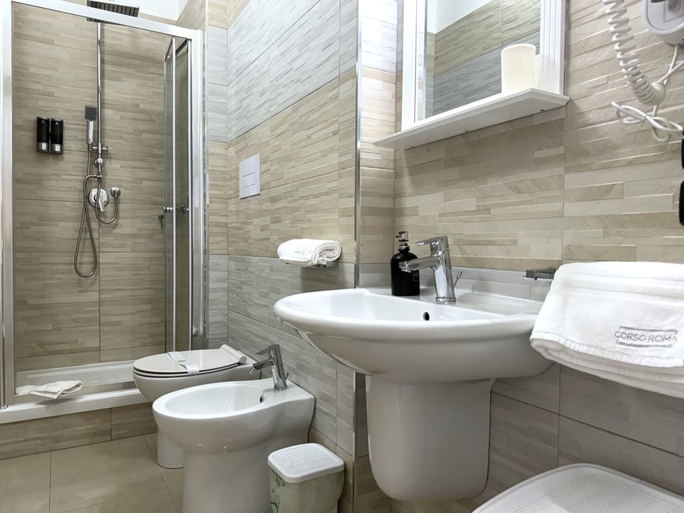 Double or Twin Room, Accessible, Non Smoking | Bathroom | Shower, free toiletries, hair dryer, slippers