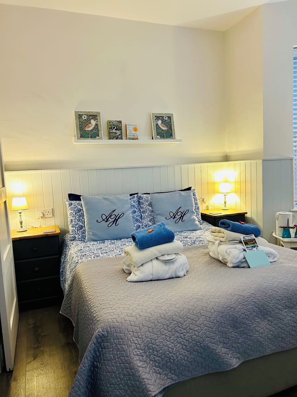 Iron/ironing board, free WiFi, bed sheets