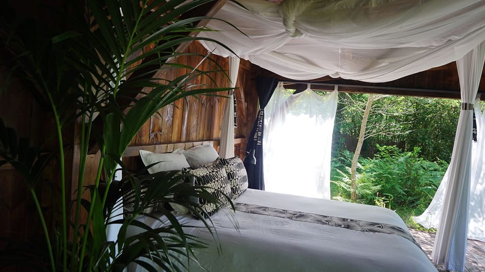 Bungalow, Hot Tub (Le Lodge) | Bed sheets