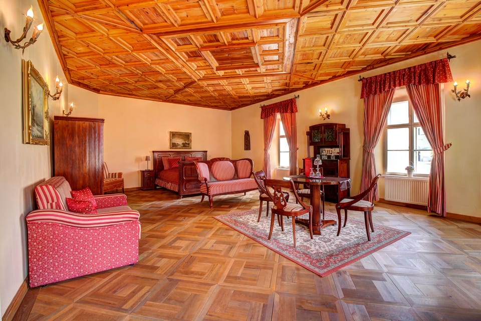 Apartment (Royal) | Living area | TV