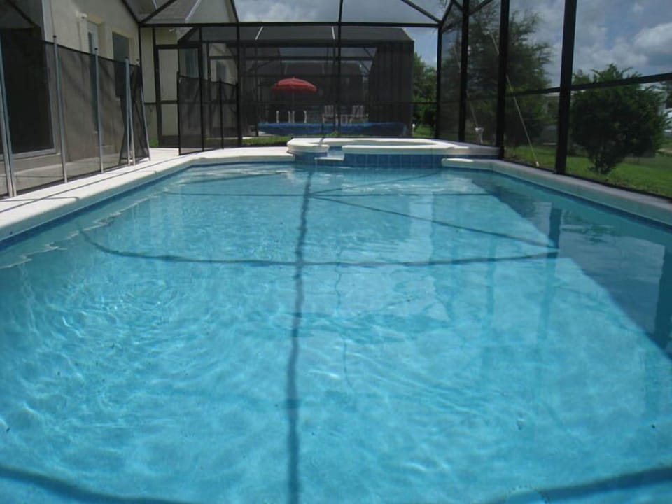 Private Pool with no rear neighbour
