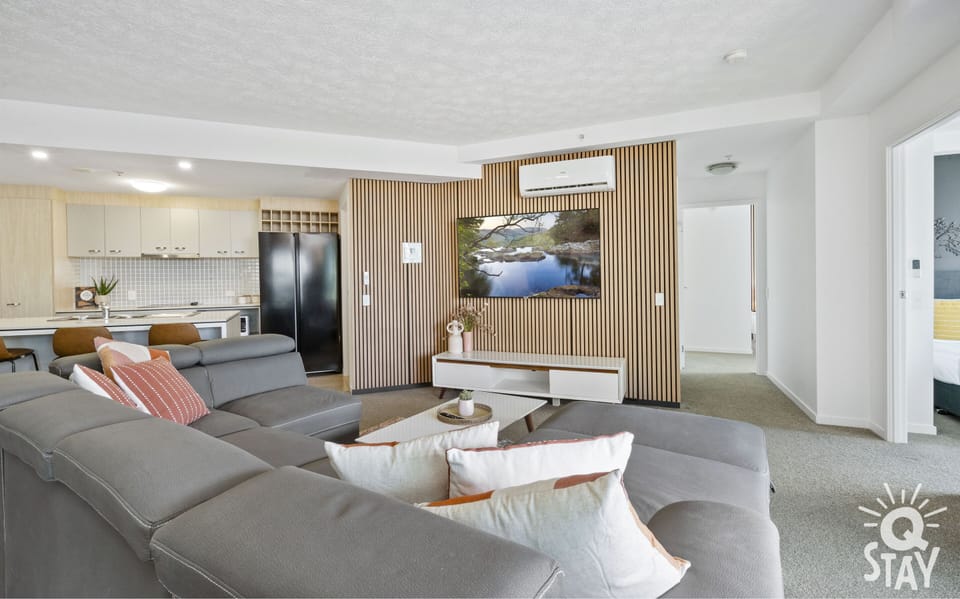 Spacious living area for the guests to relax