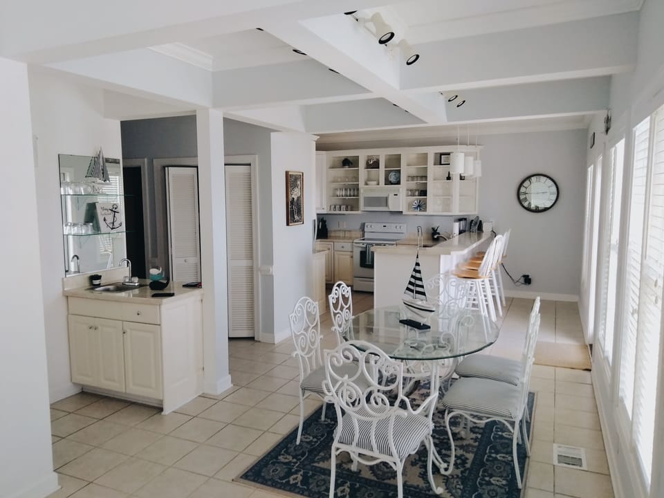 Kitchen and dining area