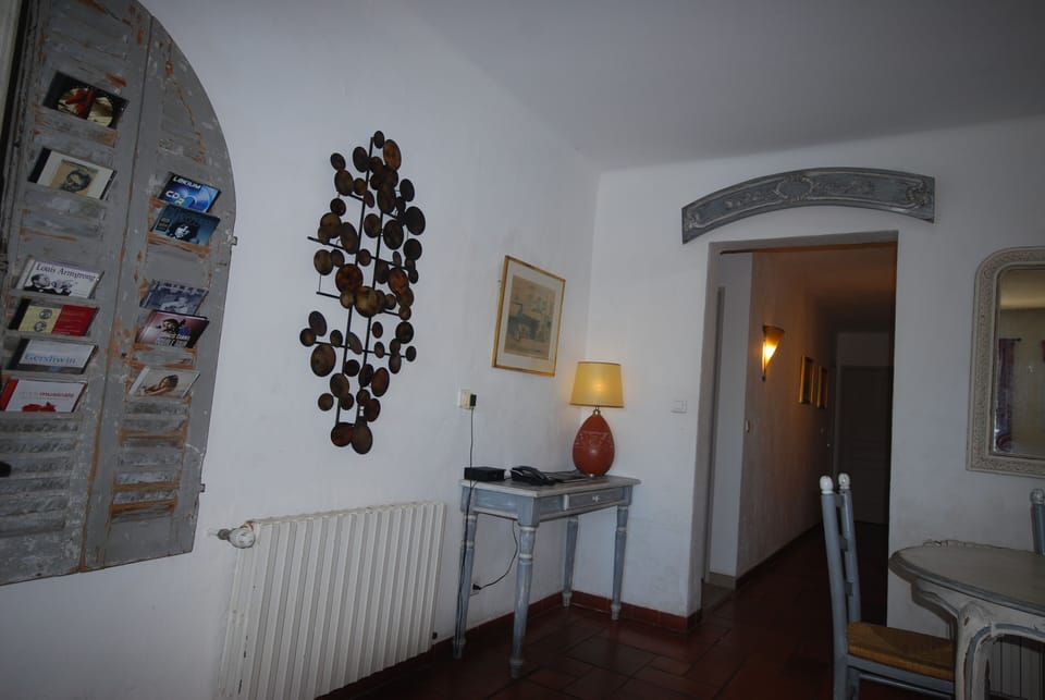 Telephone table