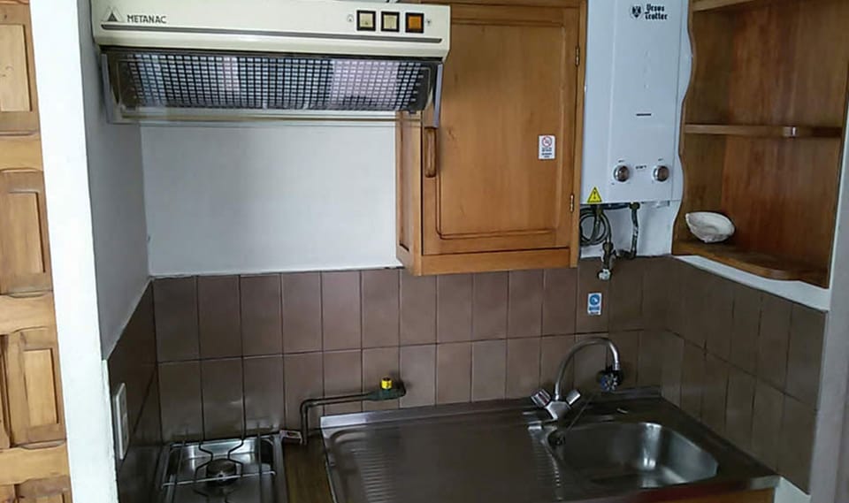 Standard Cabin, Multiple Beds, Non Smoking, Pool View | Private kitchenette | Mini-fridge