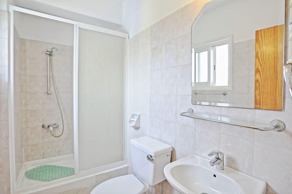 Shower%2FWC