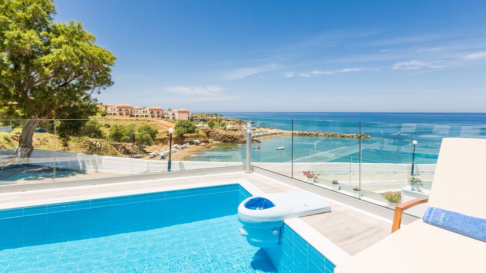 The pool area and panoramic view