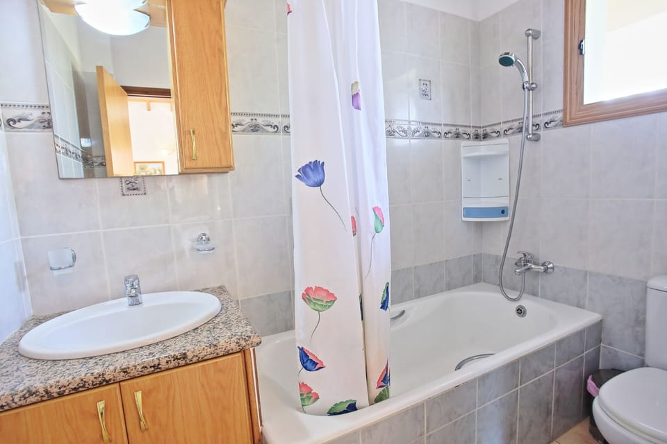 Ensuite bathroom