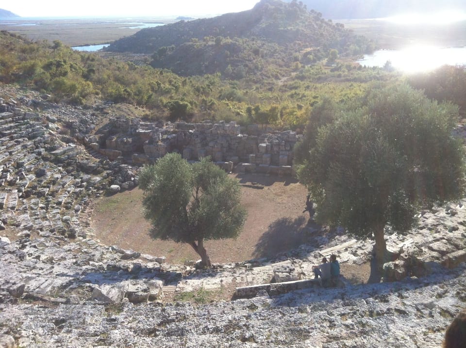  The amphitheatre Kaunos