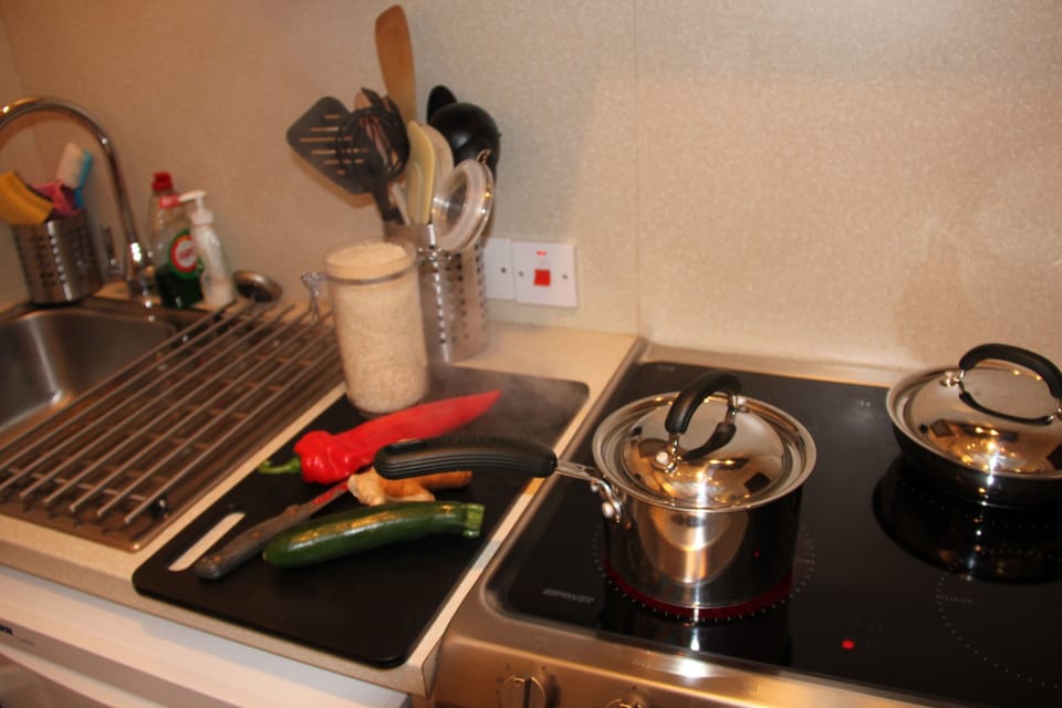 Fully equipped kitchen on two levels