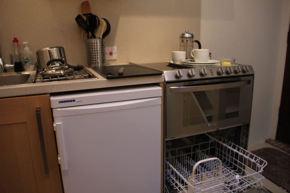 Fully equipped kitchen on two levels