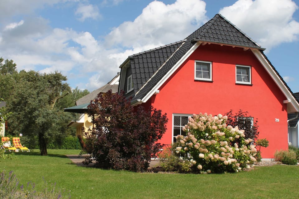 Schüßler house The red house - Schüßler Apartment in Trassenheide