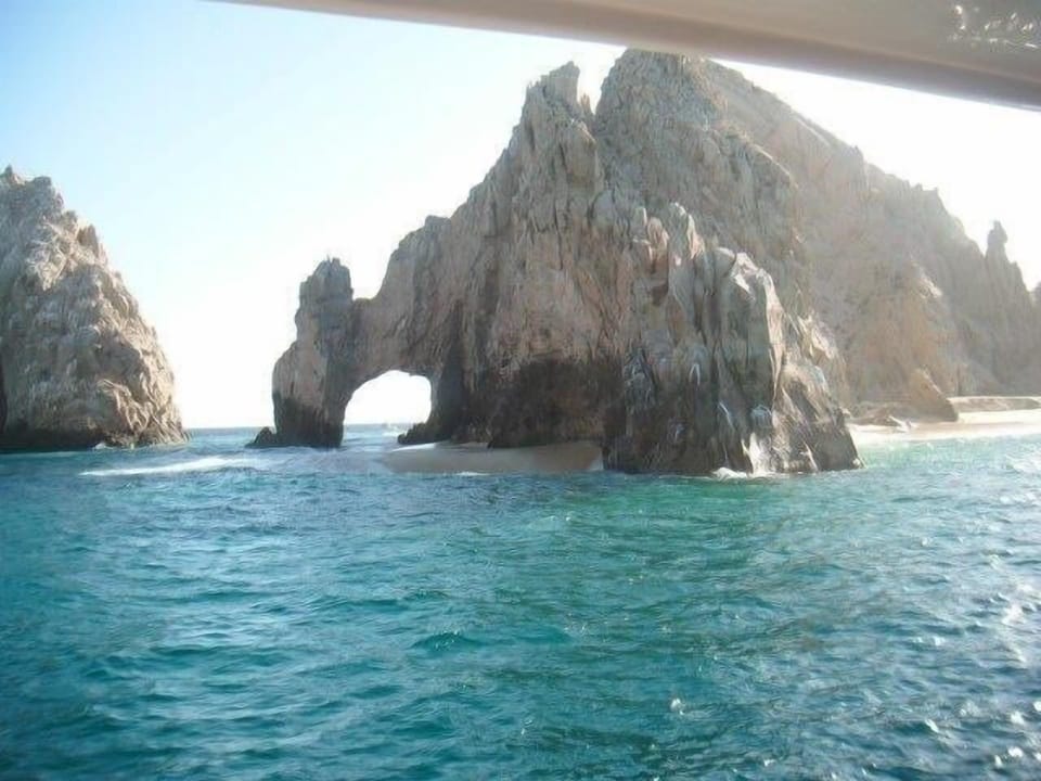 Lands End. The famous arch, where the Pacific Ocean meets the Sea of Cortez.
