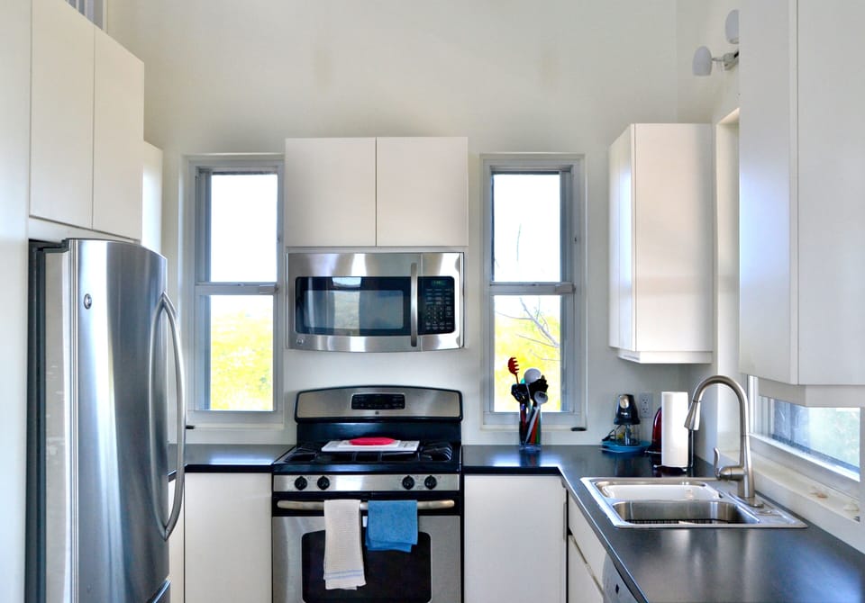 Full Kitchen with Gas stove and Dishwasher