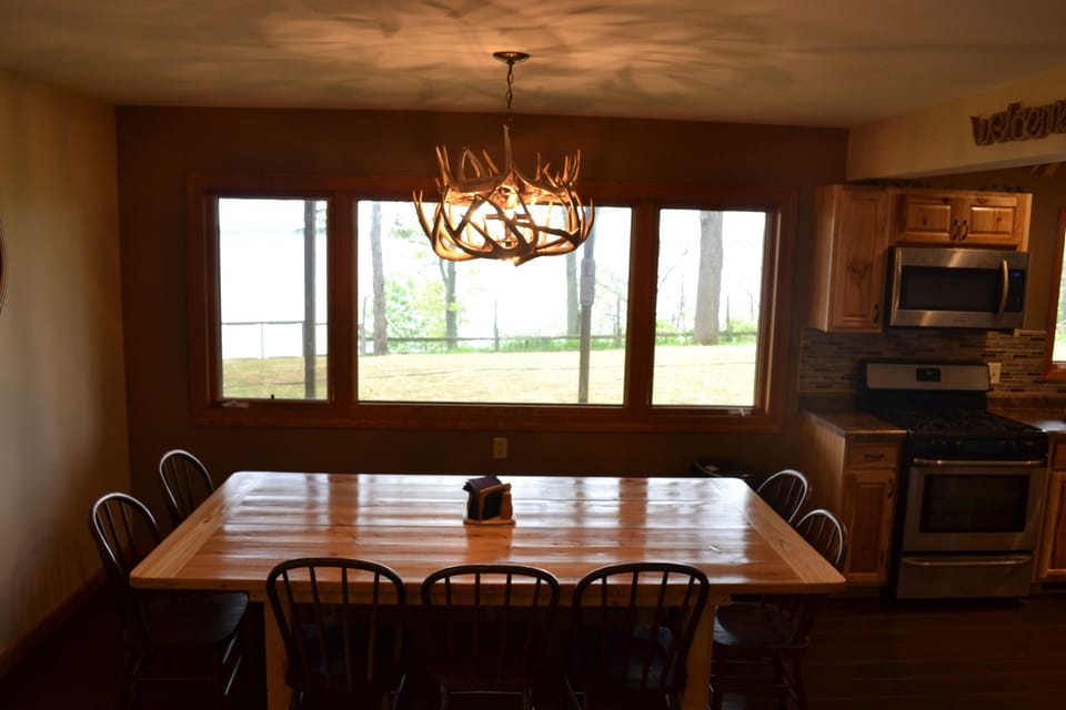 Farmhouse table w/bench for multiple seating