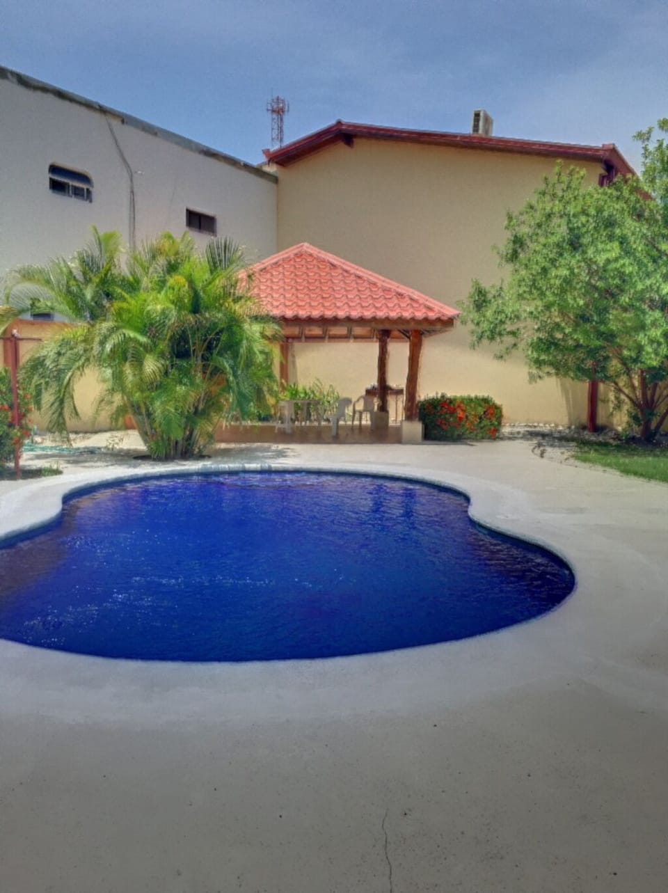 Condo pool