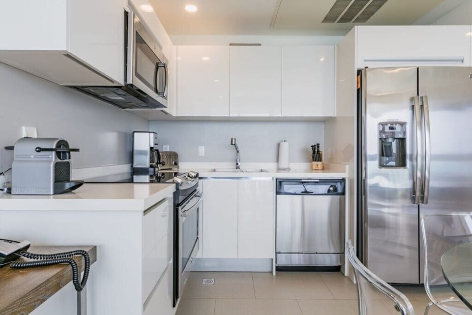full size kitchen
