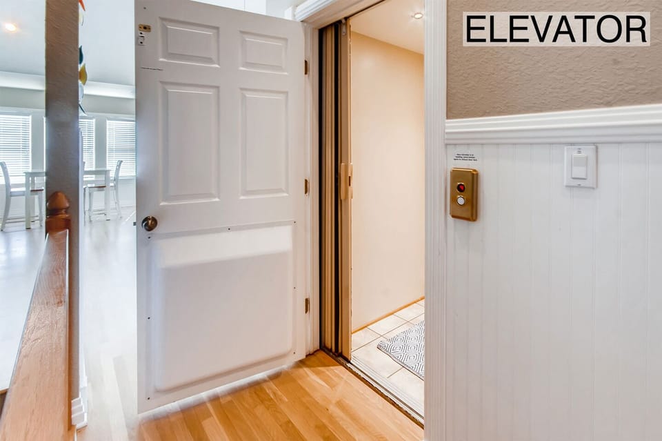 Surf-or-Sound-Realty-Cape-Winds-569-Elevator