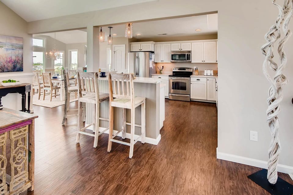surf-or-sound-realty-hi-view-734-kitchen-2