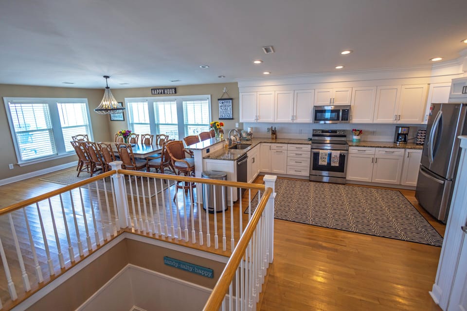 Kitchen & Dining Room 