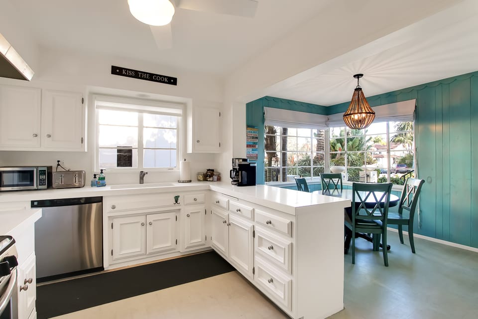 Additional seating for 4 in the kitchen plus a Keurig and drip coffee makers make for a wonderful dining experience.