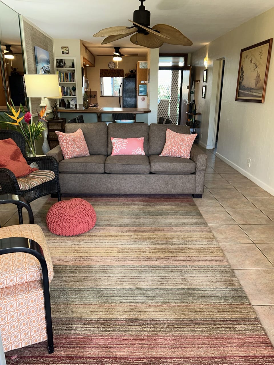 Comfortable living/dining room. Sofa folds out to queen bed.