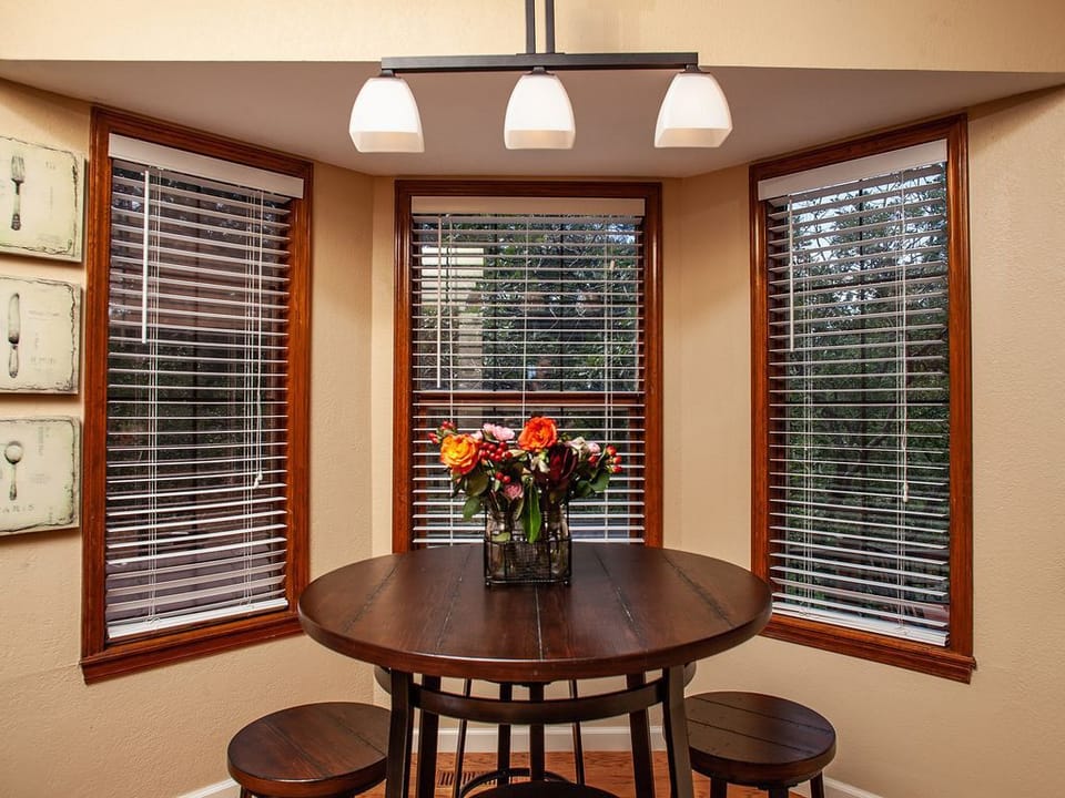 Kitchen nook looking out on to the back deck.