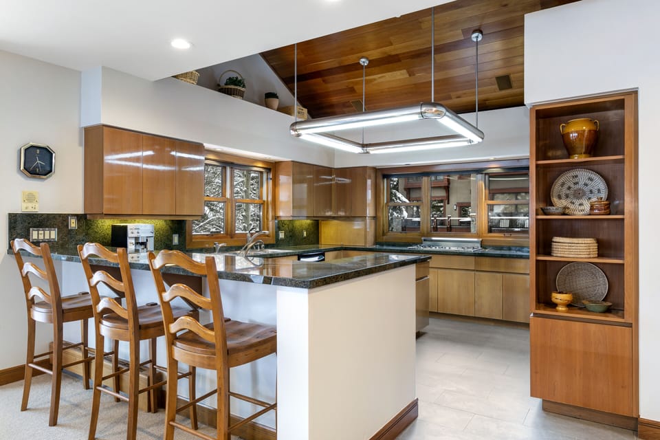 Large Kitchen with ice machine and built in under the counter microwave