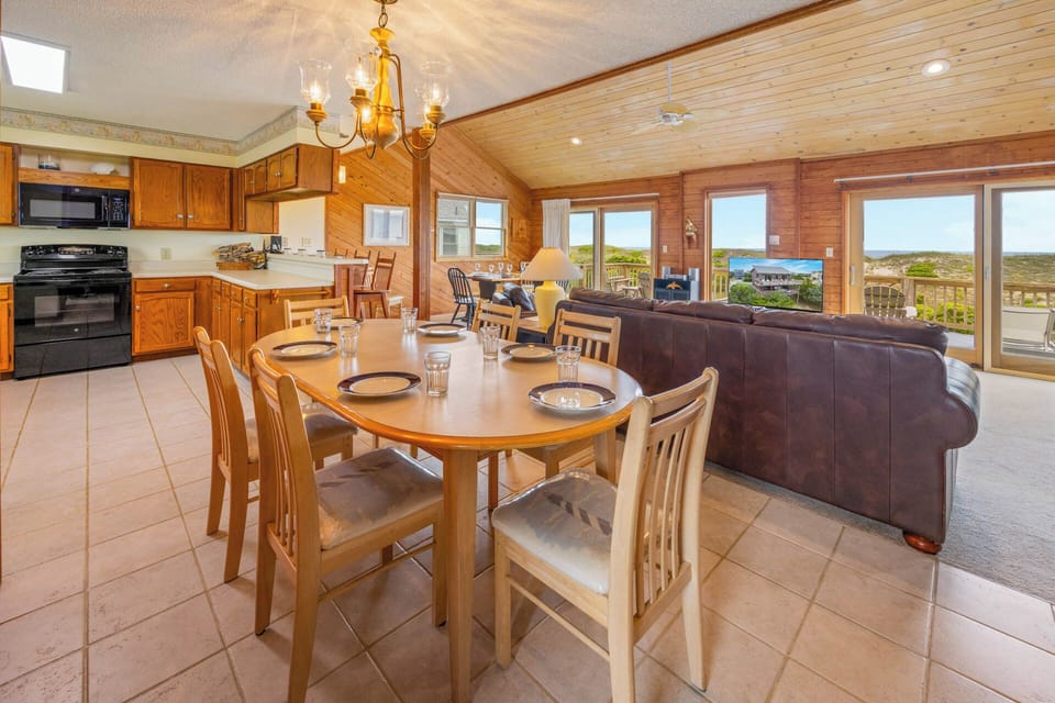 Surf or Sound Realty - 29 - Two Cay Seas - Dining Area -5
