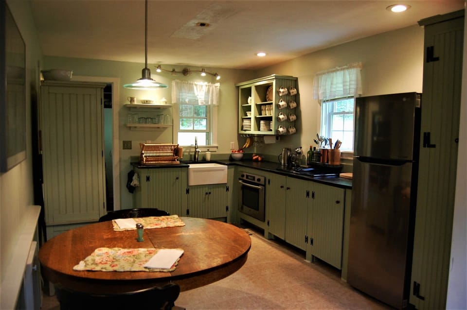 Living room to dining/kitchen