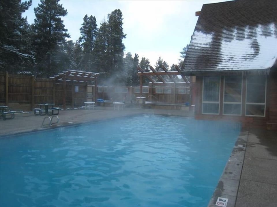 Heated Pool and hot tubs