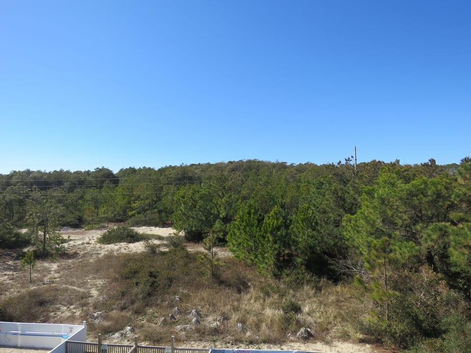 Top floor back deck view 