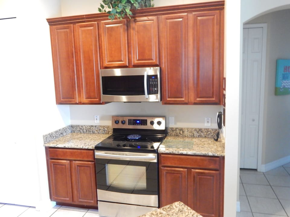 Brand new stove & microwave for the chef of the family