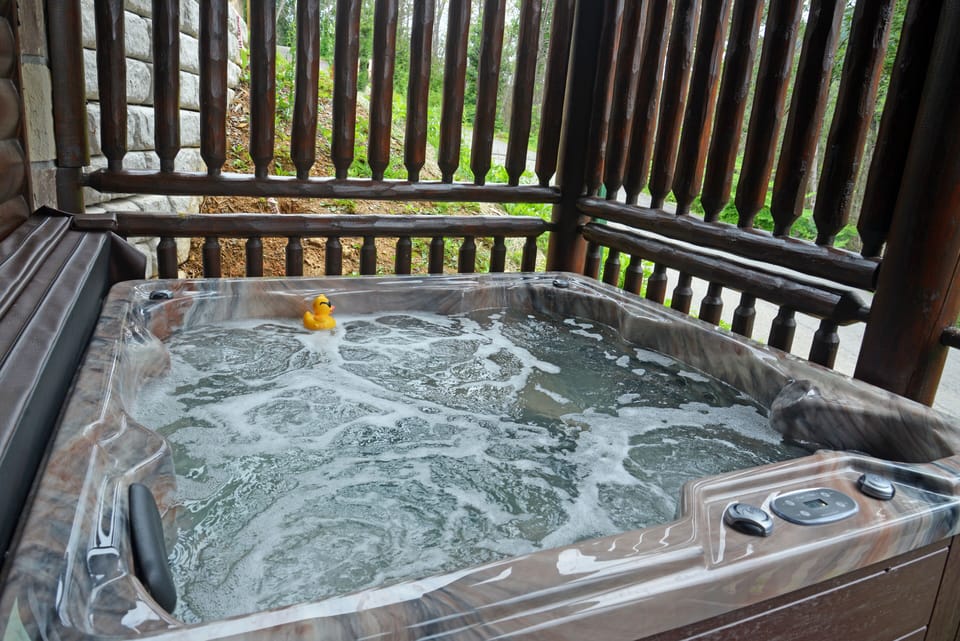 Hot Tub on Deck 