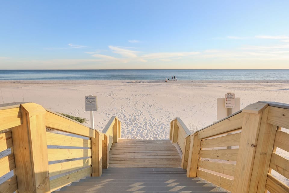 walkway to the beach
