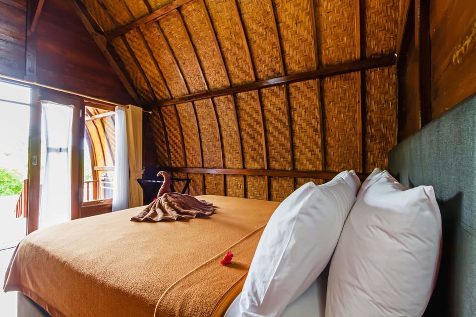 Standard Double Room, 1 Queen Bed, Private Bathroom, Hill View | Pillowtop beds, desk, laptop workspace, free WiFi