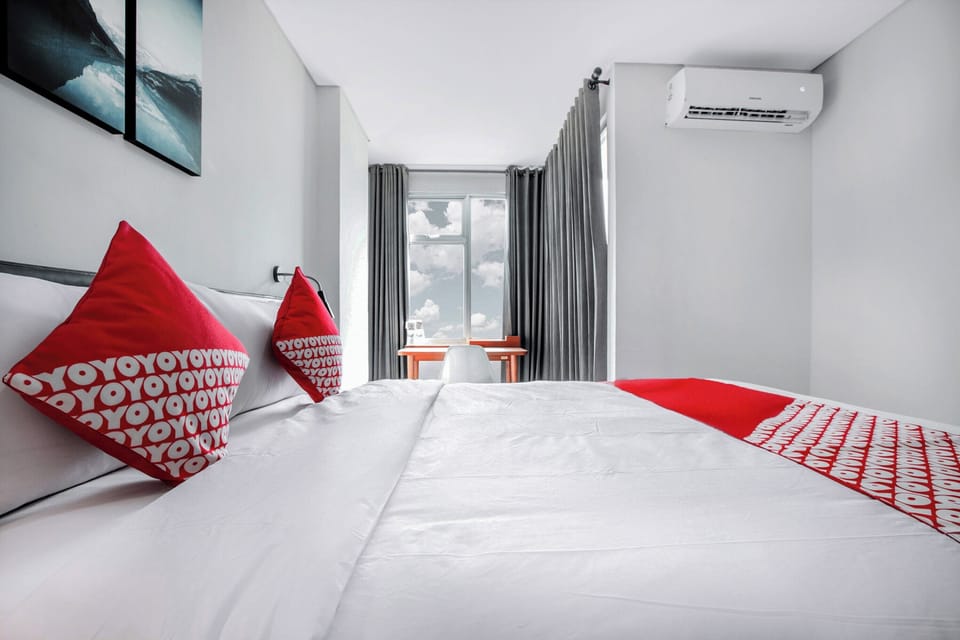Deluxe Suite | Desk, laptop workspace, free WiFi, bed sheets