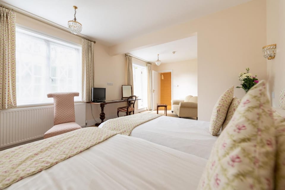 Superior Double or Twin Room | Free WiFi, bed sheets