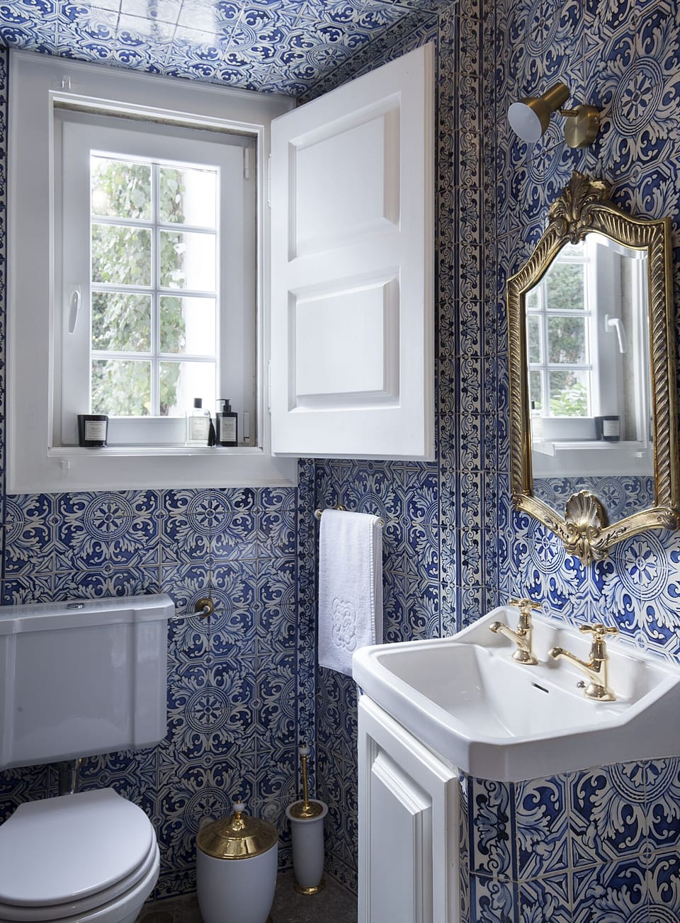 Casa dell'Arte Club House Bed and Breakfast in Lisbon